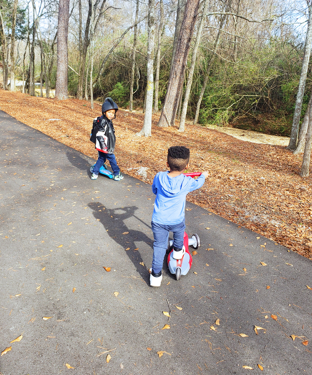 how to get your kids to spend more time outdoors with brainiac and Andrea Mathis, Registered Dietitian