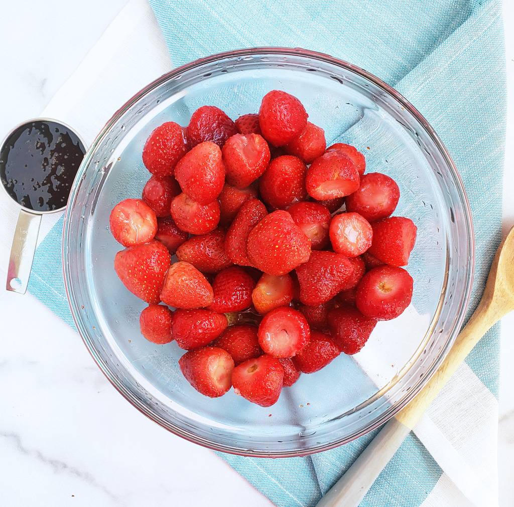 These 3-Ingredient Homemade Strawberry Fruit Roll-Ups are such an easy, healthy, and delicious way to make your very own fruit leather…. without any fancy equipment! Easy Healthy Strawberry Fruit Snacks. #fruitleather #strawberryfruitsnacks #fruitrollup #healthysnacksforkids littleeatsandthings.com 