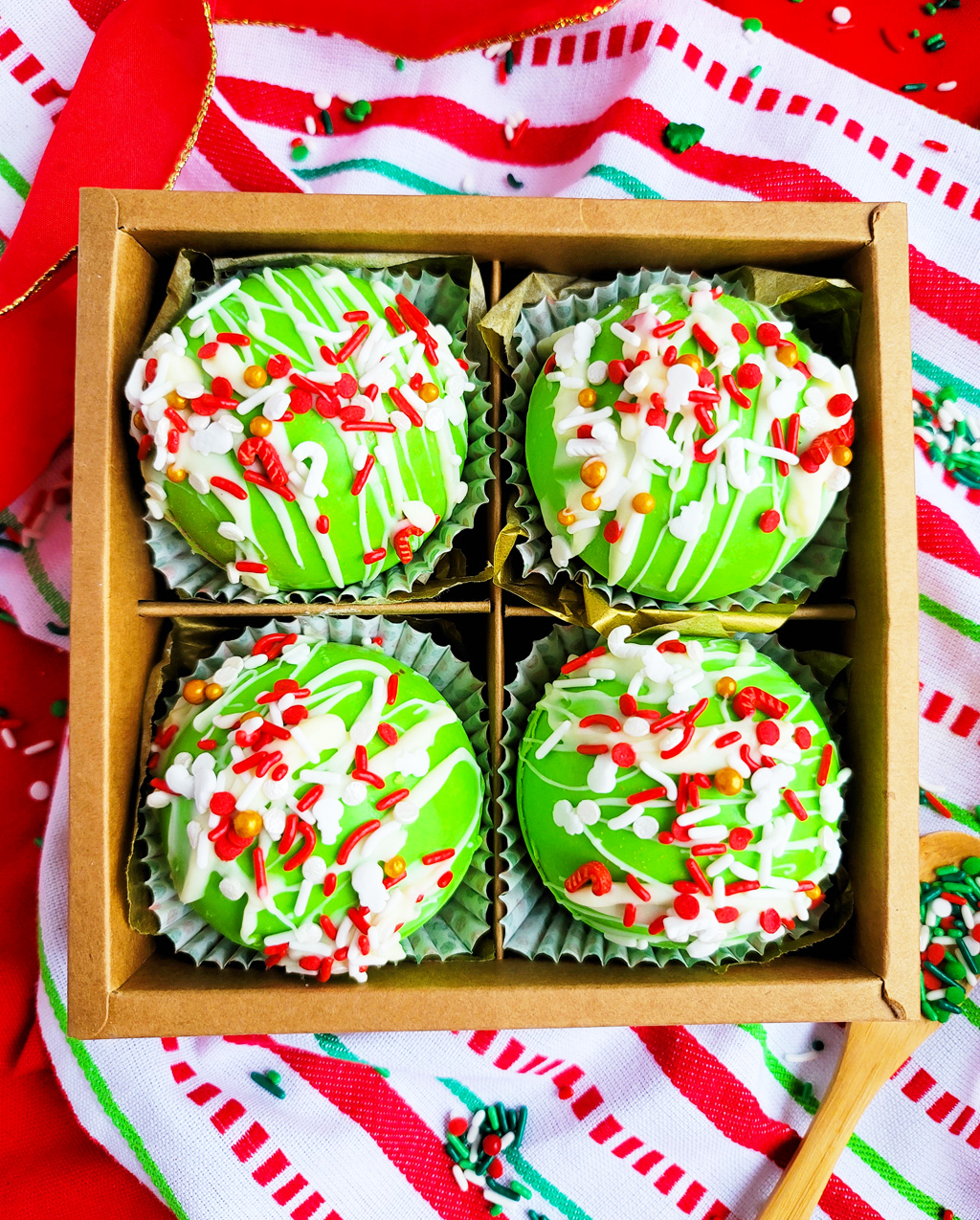 Easy Grinch Hot Chocolate Bombs