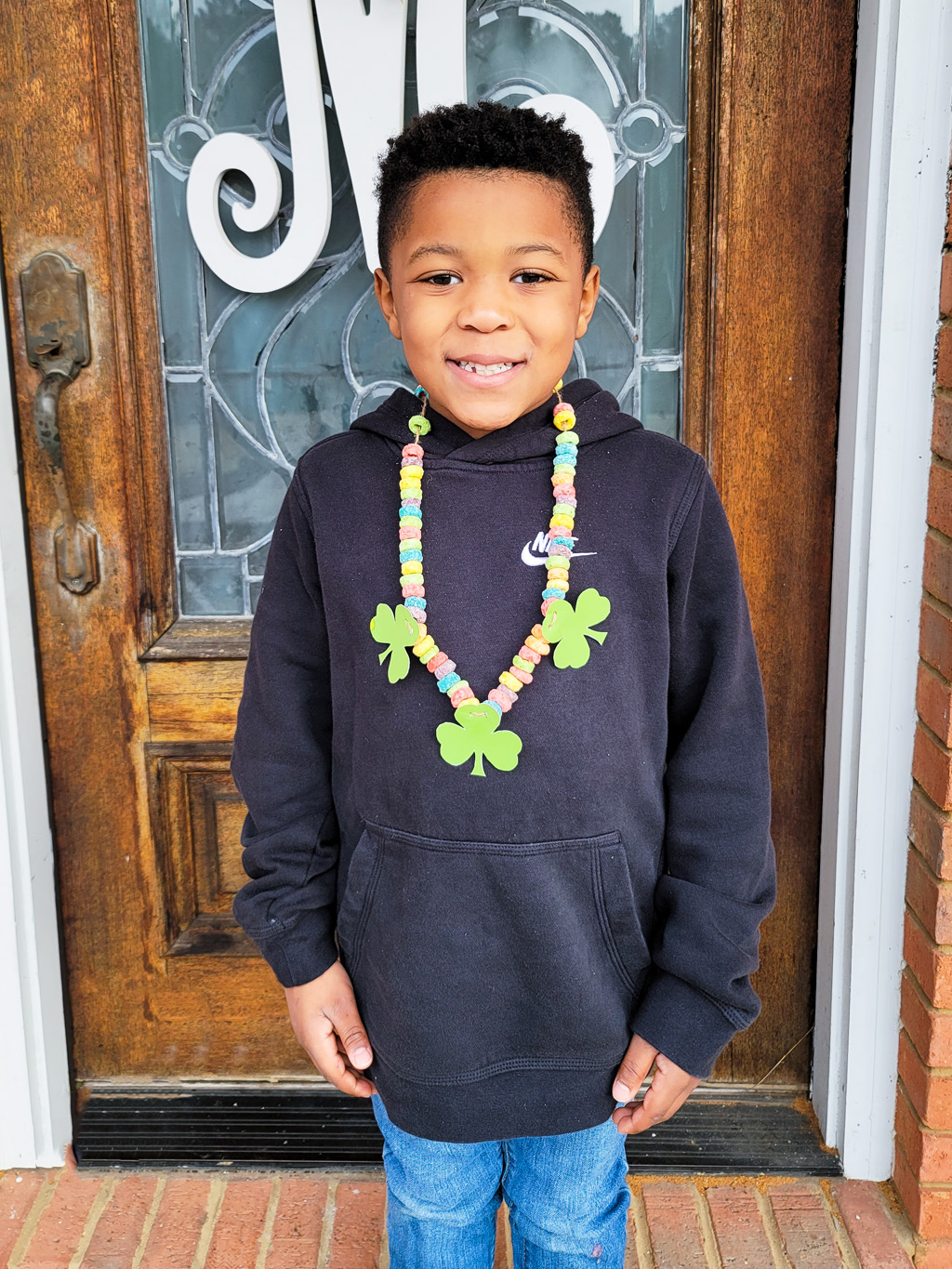 I’ve got you covered with this simple, fun craft: DIY St. Patrick's Day Shamrock Necklace made with fruit loops!  Plus FREE St. Patrick's Day printables.  beautifuleatsandthings.com